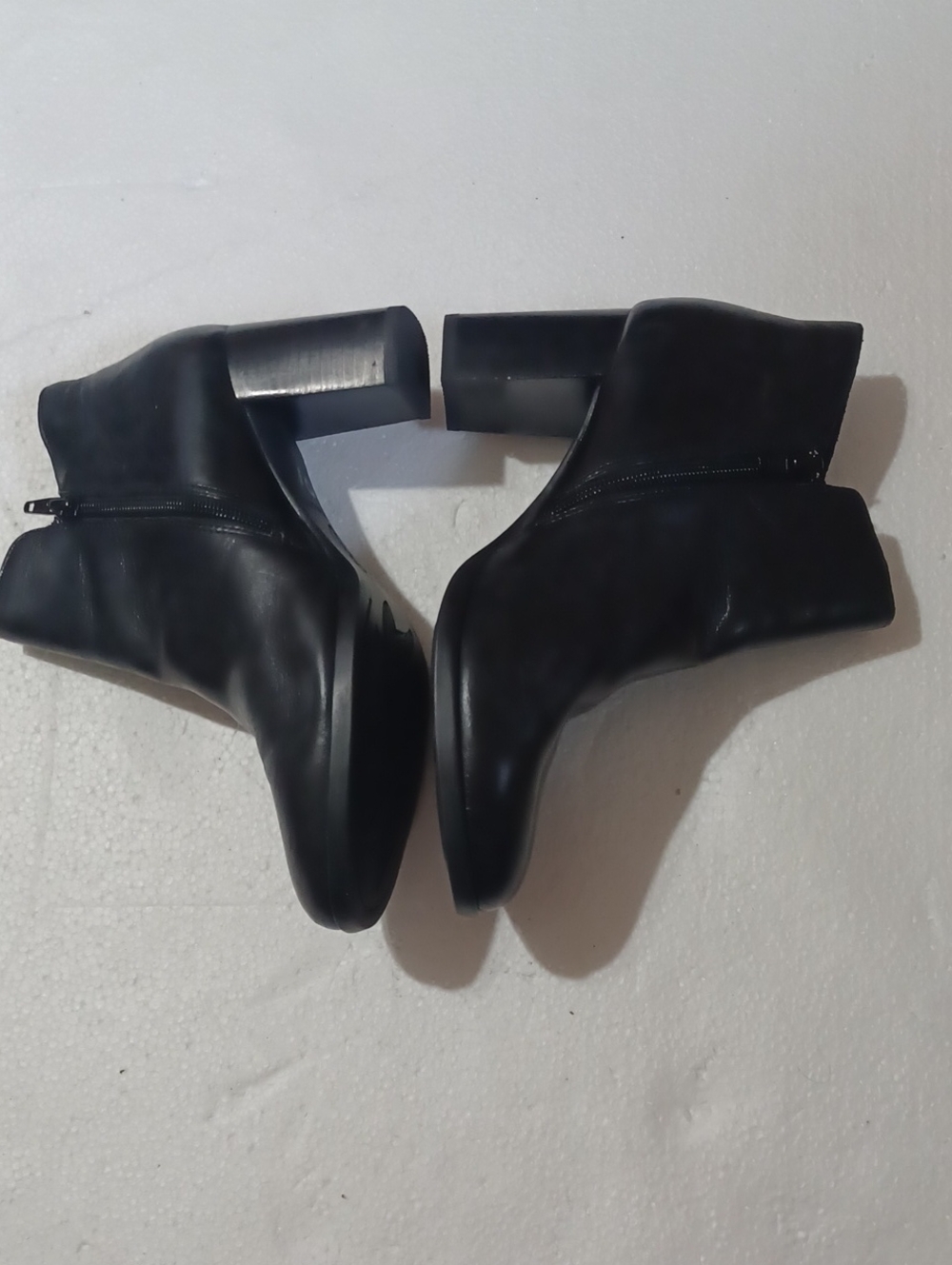 Born Black Ellaria Leather Ankle Booties with Slight Pointed Toe. NWOT. Size 7